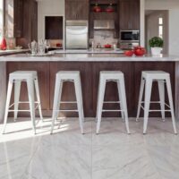 4er-Set Barhocker Metall Industriedesign stapelbar weiss