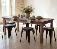 6er-Set stapelbare Metallhocker mit Holz-Sitzfläche schwarz