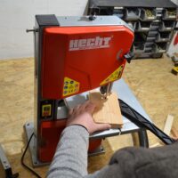 Bandsäge mit Parallelanschlag 0-45° Winkelverstellung 205W