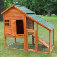 Hasenstall Bauernhaus - zweistöckig mit Freigehege