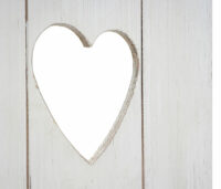 Wandregal Wandpaneel mit Körben Massivholz ~ shabby weiss 70x40cm