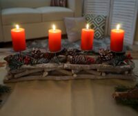 Adventskranz Holz länglich mit Kerzen 11x15x50cm weiss-grau