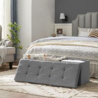 Klappbare Sitzbank-Aufbewahrungstruhe in Hellgrau, praktisch und modern.