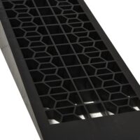 Schwarze Auffahrrampe 2er Set aus Gummi, Grösse 70x20x8cm, ideal für Fahrzeuge und Rollstühle.