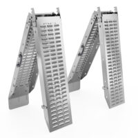 Zwei klappbare Auffahrrampen mit rutschfester Oberfläche für bis zu 400kg.