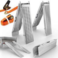 Zwei klappbare Auffahrrampen mit rutschfester Oberfläche für bis zu 400kg.