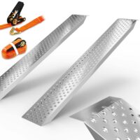 Set aus zwei stabilen Auffahrrampen mit 400kg Tragfähigkeit.