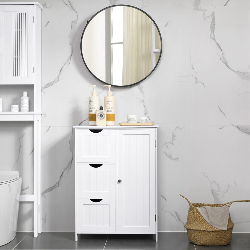 Weiße Badezimmerschrank-Kommode im Landhausstil, elegant und funktional.