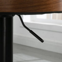 Barhocker 2er-Set höhenverstellbar aus Kunstleder – Produktfoto zeigt modernes Design, hochwertige Materialien und funktionale Eigenschaften ideal für Wohn- oder Arbeitsbereiche. Perfekt als Einrichtungsinspiration oder zur Produktpräsentation in einem Onlineshop.