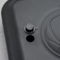 Stabiler, höhenverstellbarer Basketballkorb für den Aussenbereich, konzipiert für Langlebigkeit und intensives Spiel.