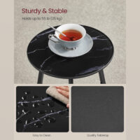 Runder Beistelltisch mit schwarzer Marmoroptik und gehärteter Glasplatte, zwei Ablagen für zusätzlichen Stauraum. Modernes Design, ideal für jedes Zimmer.