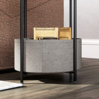 Beistelltisch rund mit Stoffkorb 44x44x56cm Grau & Weiss – Produktfoto zeigt modernes Design, hochwertige Materialien und funktionale Eigenschaften ideal für Wohn- oder Arbeitsbereiche. Perfekt als Einrichtungsinspiration oder zur Produktpräsentation in einem Onlineshop.