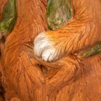 Blumentopf mit Entwässerungssystem, Hase-Design, aus MgO, Farbe Braun.