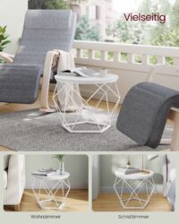 Runder Couchtisch im Set mit Ablagefläche.