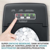 Kompakte Eiswürfelmaschine für 12kg/Tag, tragbar mit intuitiver LED-Anzeige.