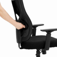 Ergonomischer Bürostuhl in Schwarz, bequem für langes Sitzen.