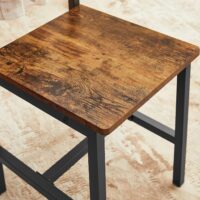 Esszimmerstühle im 2er-Set im IndustrialVIBE-Stil mit gepolsterter Sitzfläche.