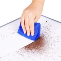 Freigehege aus Kunststoff mit Bodenplatten 143x73x46 cm, sicherer Auslauf für Kleintiere.