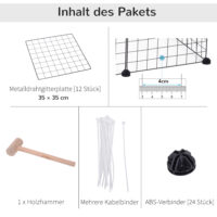 Schwarzes Freilaufgehege aus Metallgitter.