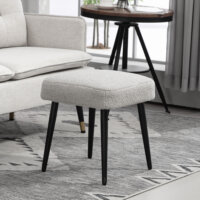 Ein hellgrauer, quadratischer Fusshocker in Kaschmir-Optik mit Stahlbeinen.