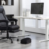 Fussstütze Anti-Rutsch ergonomisch Samtoptik Schwarz – Produktfoto zeigt modernes Design, hochwertige Materialien und funktionale Eigenschaften ideal für Wohn- oder Arbeitsbereiche. Perfekt als Einrichtungsinspiration oder zur Produktpräsentation in einem Onlineshop.