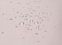 2er Set Gartensessel aus Akazienholz mit beigen Polstern