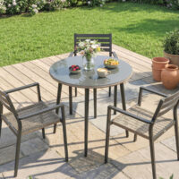 Gartentisch mit verstellbaren Füssen für 4 Personen Stahl Rattan grau