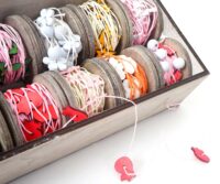 Geschenkband Set mit Holzmotiven 12 Rollen Deko-Band