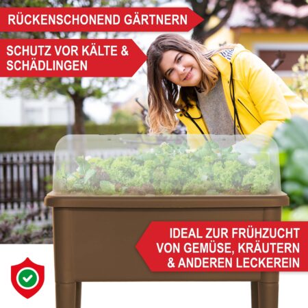 Braunes Hochbeet aus Kunststoff mit Schutzabdeckung.