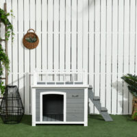 Hundehütte mit Dachterrasse und Treppe für draussen aus Holz