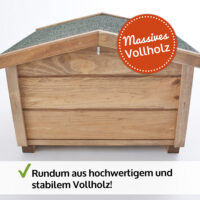 Igelhaus Waldhütte aus Holz mit Labyrintheingang und Rampe.