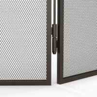 Faltbares Kaminschutzgitter mit 3 Paneelen als Funkenschutz aus Metall in Schwarz.