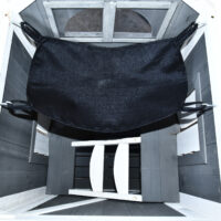 Graues Katzenhaus aus Tannenholz, Masse 59x55x109cm, ein robustes und geräumiges Zuhause für Ihre Katze.