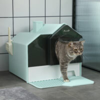 Hellblaue Haubentoilette für Katzen bis 5kg, Masse 47x45x42cm, bietet Privatsphäre und Hygiene.