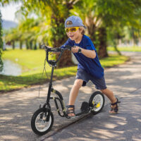 Schwarzer 12 Zoll Kinderroller, höhenverstellbar für wachsende Kinder, perfekt für den Übergang zum Fahrrad.