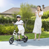 Kinderroller mit verstellbarem Lenker und Handbremse 5-12 Jahre weiss