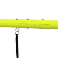 Grünes 2-in-1 Kinderschaukel-Set aus stabilem Stahl mit integriertem Kletternetz. Es fördert Bewegung und Abenteuer im Garten.