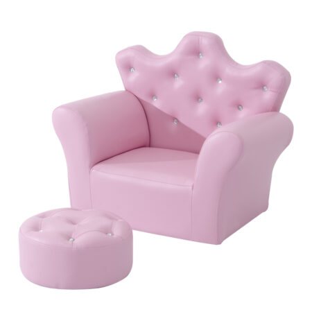 Rosa Kindersessel im Softsofa-Design mit passendem Hocker, ideal für Mädchen ab 3 Jahren. Dieser gemütliche Sessel bietet eine weiche Sitzfläche und ist perfekt zum Entspannen und Spielen im Kinderzimmer.