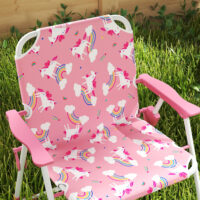 Kindersitzgruppe mit Tisch 2 Klappstühlen und Sonnenschirm rosa