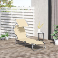 Beige, klappbare Sonnenliege mit Sonnenschutz.