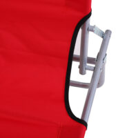 Rote, klappbare Sonnenliege mit Sonnenschutz.