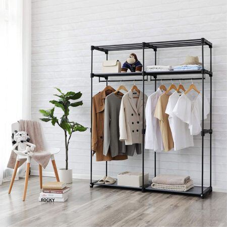 Kleiderschrank aus Stoff, leicht aufzubauen und platzsparend.
