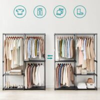 Offener Kleiderschrank mit drei Hängestangen für maximale Aufbewahrungsmöglichkeiten.