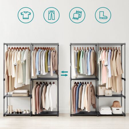 Offener Kleiderschrank mit drei Hängestangen für maximale Aufbewahrungsmöglichkeiten.