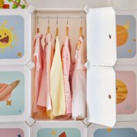 Kleiderschrank Würfelregal tragbar 16 Würfel.