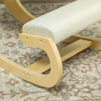 Kniehocker Kniestuhl ergonomisch schaukelnd für Homeoffice creme