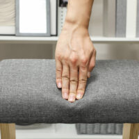 Kniehocker ergonomisch schaukelnd für Homeoffice grau