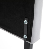 Ein gepolstertes Kopfteil und Betthaupt in Grau mit den Maßen 185x8x134cm.