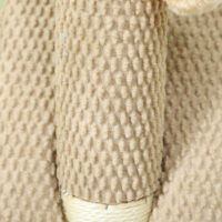 Cremeweisser Sisal-Kratzstamm mit Spielball, 54cm hoch, ideal für kleine Katzen und zum Krallenwetzen.