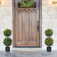 Künstliche Lavendelpflanzen 70 cm im 2er-Set in Grün für dekorative Zwecke.